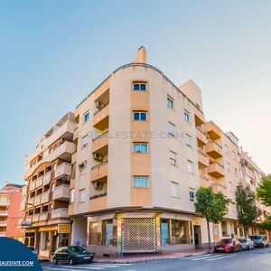 Apartment with terrace in Alicante province, in Torrevieja, 