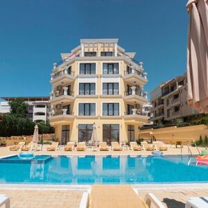 1-Bedroom Apartment with partial Sea View, Complex Horizon