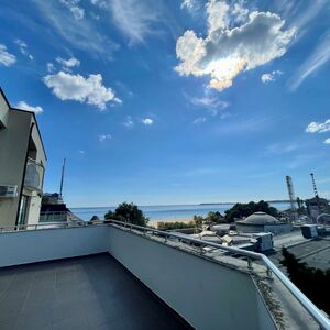 Sea View Two-bedroom apartment in the center of Sunny beach 