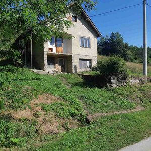 I am selling a house in the village of Zivica-Lucani