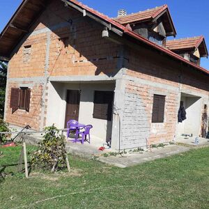 I am selling a weekend house