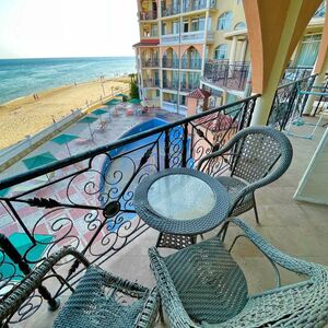 2-Bedroom Apartment with Panoramic Sea Views, Atrium Elenite