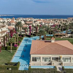  2 Bedroom Apt 125 SQM with Private Garden in Veranda 