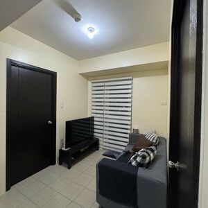 2 BR Fully Furnished Condo Unit in The Rochester, Pasig