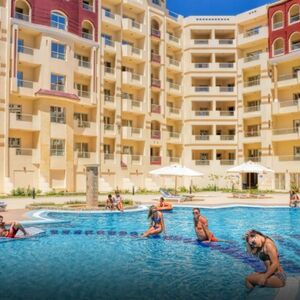  Studio 34m Pool View in Down Town