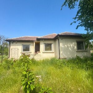 Renovated 1 bedroom house with garden 10 minutes to beach