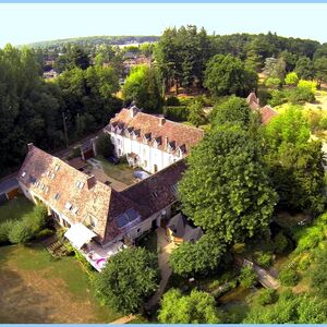 Propriété du XVII sur 3.5HA à 1H de Paris