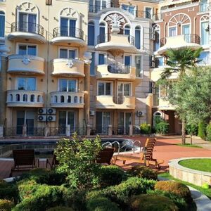 1-Bedroom Apartment with Large Terrace Melia 8, Ravda
