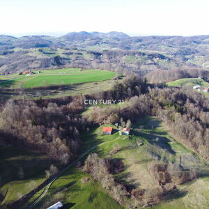 Sunny rural property with exceptional tourist potential