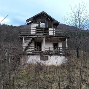 Old villa with nice views and vast plot of land Vratsa
