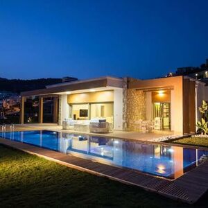 LUXURY LIVING IN BODRUM - TRIPLEX VILLA FOR SALE
