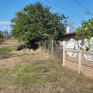 A Plot of land with an area of 800 sq.m., 40 min driving fro