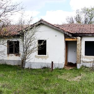A House with 2 separate plots 15 km from Balchik