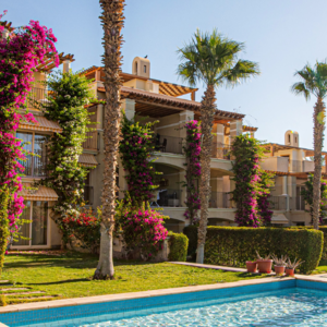 Luxury Apartments with Private Beach, Veranda, Sahl Hasheesh