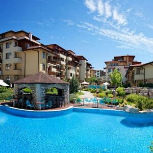Pool View Apartment with 2 Bedrooms in Garden of Eden