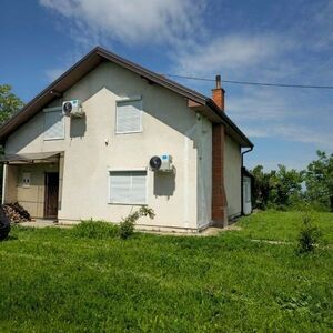 A beautiful house with a terrace and a view of the town of O