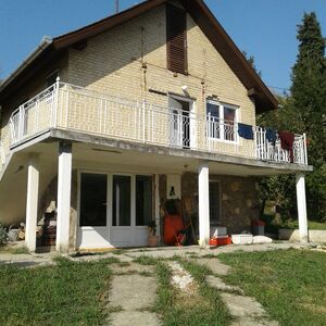 Cheap house in National park 