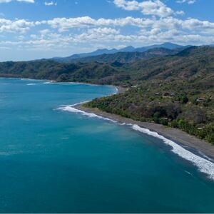 15 HECTARES ON THE PACIFIC OCEAN SHORES OF PANAMA