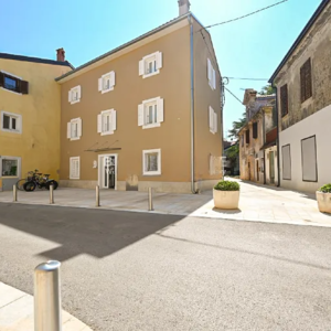Renovated House for Sale in the Heart of Novigrad