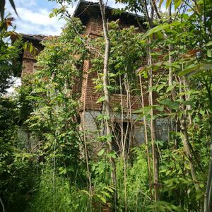 Property for refurbishment in Mihaltsi North of VT