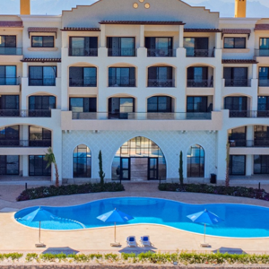 Luxury 1BR – Pool & Garden | Ready to Move
