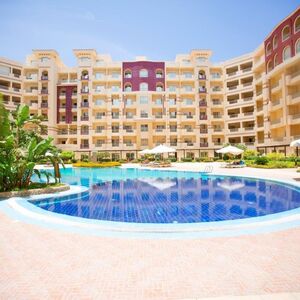 Apartment 99m² with direct pool view in Hurghada