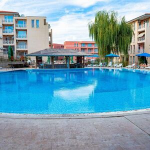 Spacious Apartment with 2 bedrooms, 2 balconies | Sunny Day 
