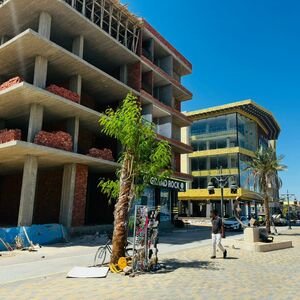 Stylish 76m² Apartment with Pool View – 2 Bedrooms