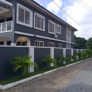 Executive 4-bedroom house @ Dome Parakuo