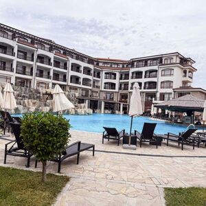 1-Bedroom Apartment with Big Veranda | Vineyards Resort