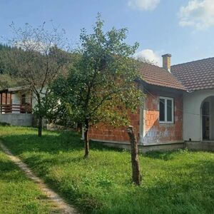 I am selling the rural household of Bajina Bast-Solotus