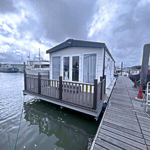Brand New Floating Home - DS   £165,000