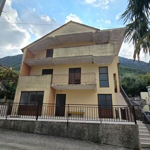 Вилла с видом на море в Прчане