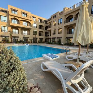 Studio with private garden immediate delivery