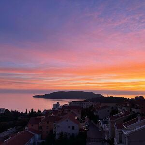 🌊 For Sale: 1-Bedroom Sea-View Apartment in Bečići