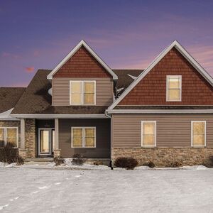 For Sale: $725,000 &bull; 4bed &bull; 3.5bath &bull; 2784sqft &bull; 3.17acres