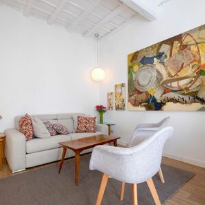   The apartment has air conditioning and Wi-Fi.