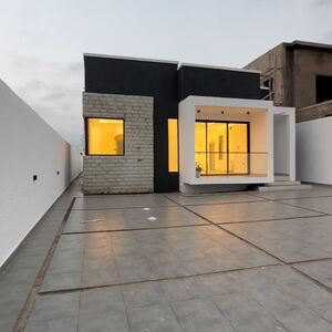 executive 3Bedroom townhouse @ Lakeside Estate/+233243321202