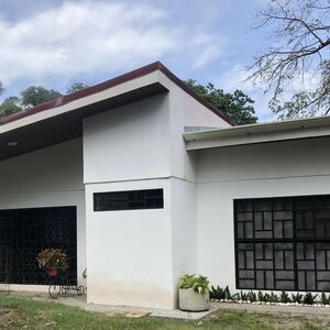 Fantastic, newly built home only minutes to multiple beaches