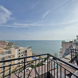 Beachfront 1-Bedroom Apartment | Grand Hotel Sveti Vlas