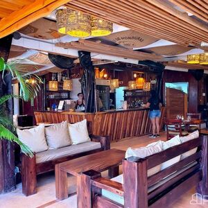 Stylish French themed, leasehold, restaurant and bar