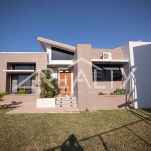 Modern 3-bedroom Home in Green Estate, Ladyville