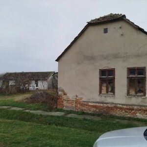 House for renovation, Lazarevo-Zrenjanin