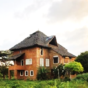 Unique Off-Grid house on Manda Island on 1.3 acre