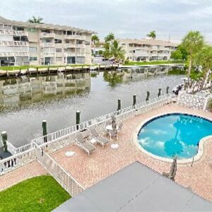 419 GOLDEN ISLES DR  Hallandale
