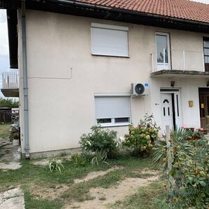 I am selling half of the house in Lazarevac