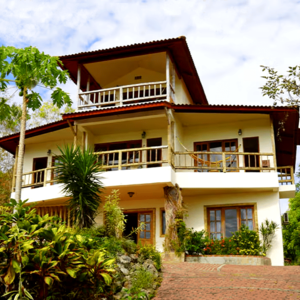 SMALL BEACHFRONT HOTEL FOR SALE IN PANAMA