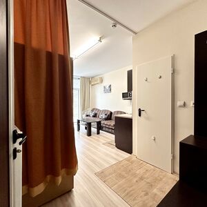 Move-In Ready Studio in Sunny Beach - Fully Furnished