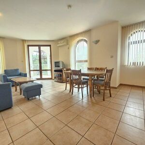 Two-Beds Apartment with 2 Baths and Pool View, Summer Dreams