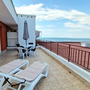 Renovated Apartment with Big Terrace & Sea View, Marina View